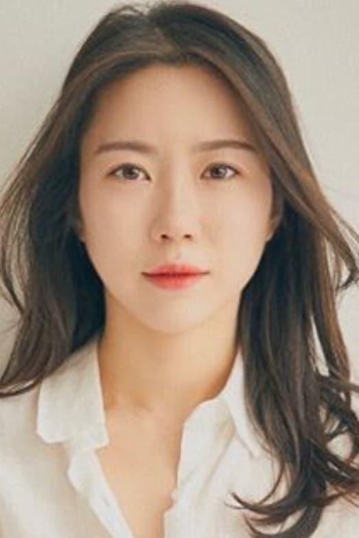 Profile Lee Si-young