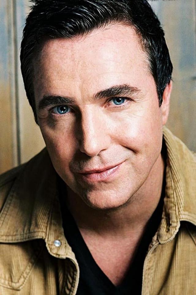 Profile Paul McGillion