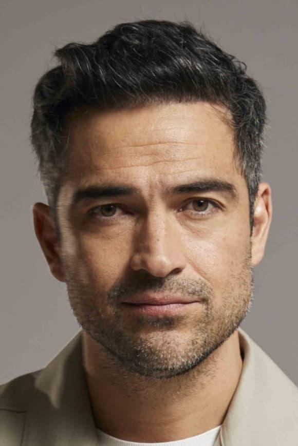 Profile Alfonso Herrera