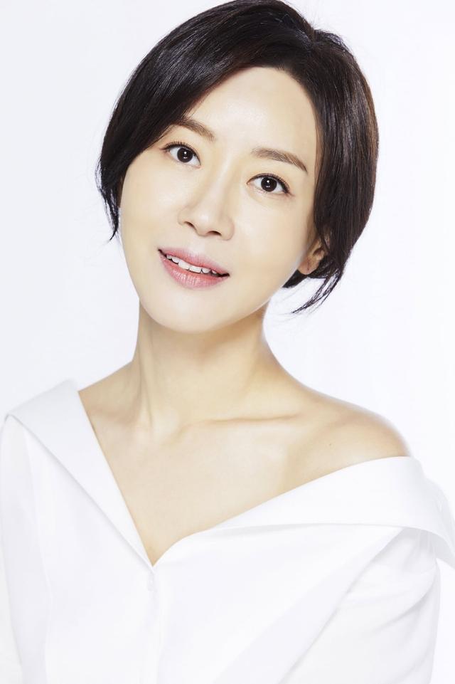 Profile Kim Hee-jung