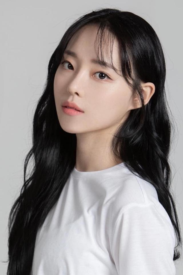 Profile Song Ye-bin