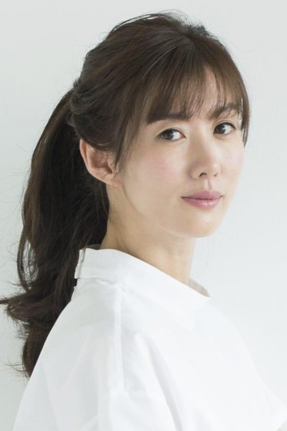 Profile Rie Tomosaka