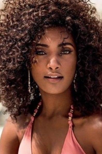 Profile Erika Januza