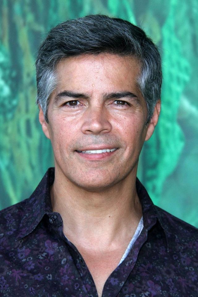 Profile Esai Morales