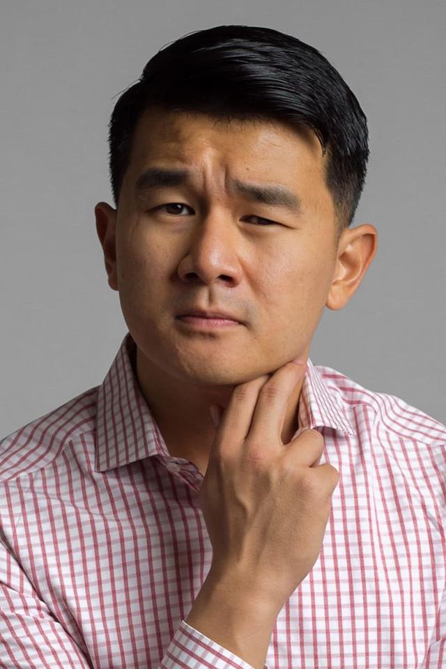 Profile Ronny Chieng