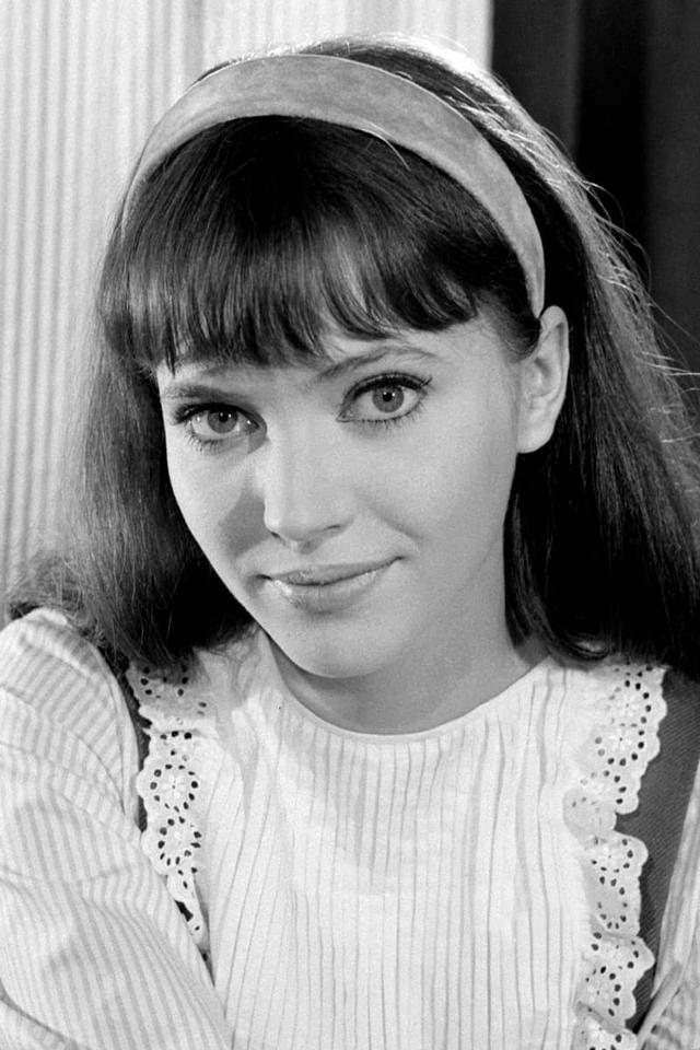 Profile Anna Karina