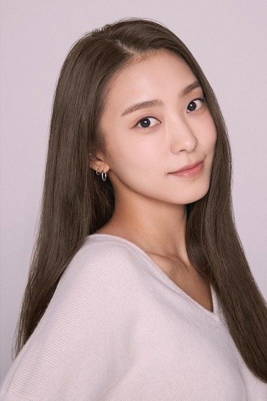 Profile Yoon Bo-ra