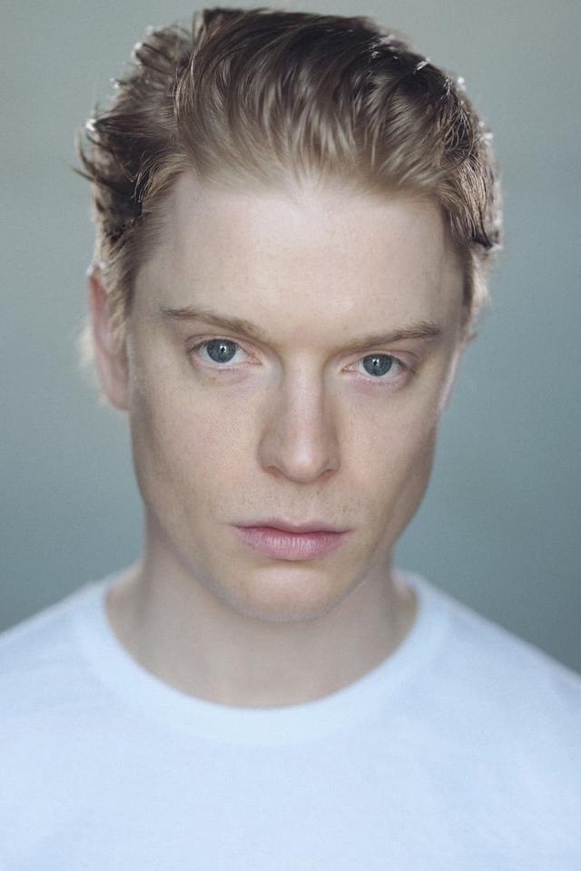 Profile Freddie Fox