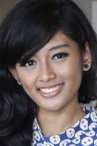 Profile Annisa Hertami