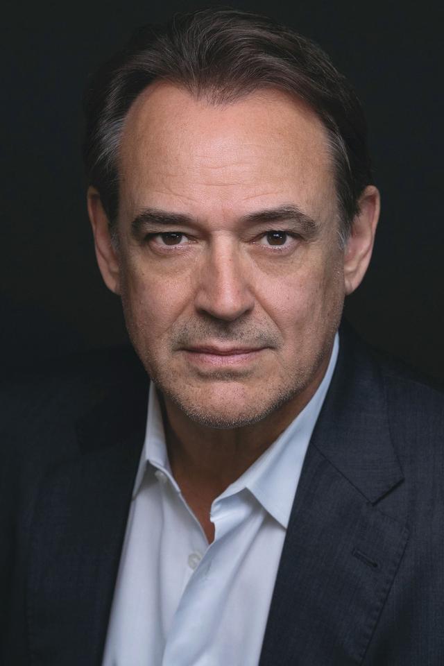 Profile Jon Lindstrom