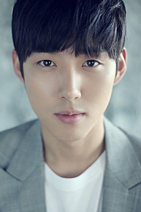 Profile Baek Sung-hyun