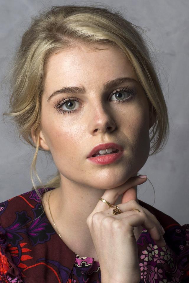 Profile Lucy Boynton